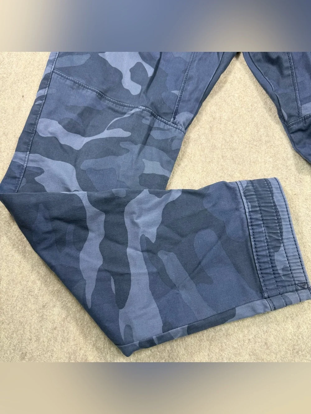 Hollister Men’s Blue Camo Jogger Pants NWT, Size Small, Advanced Stretch